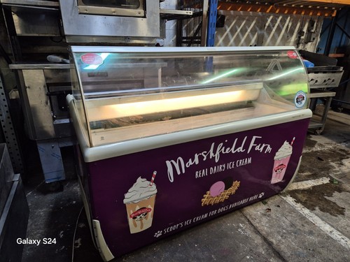Ice cream display freezer - display,